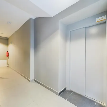 Apartamento Stylish And Wooden 1st Floor In Cracow By Renters *
