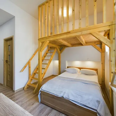 Apartamento Stylish And Wooden 1st Floor In Cracow By Renters Cracóvia