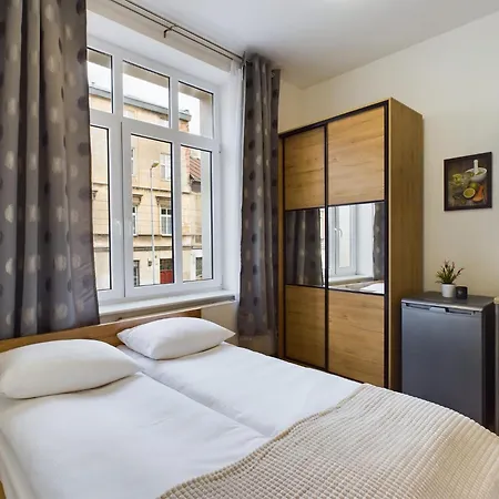 Apartmán Stylish And Wooden 1st Floor In Cracow By Renters Krakov