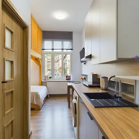 Stylish And Wooden 1st Floor In Cracow By Renters *