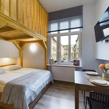 Stylish And Wooden 1st Floor In Cracow By Renters Apartment Krakau