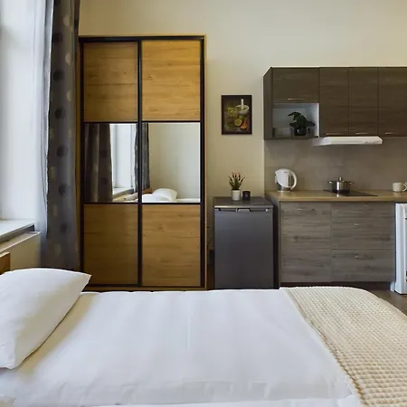 Stylish And Wooden 1st Floor In Cracow By Renters קרקוב